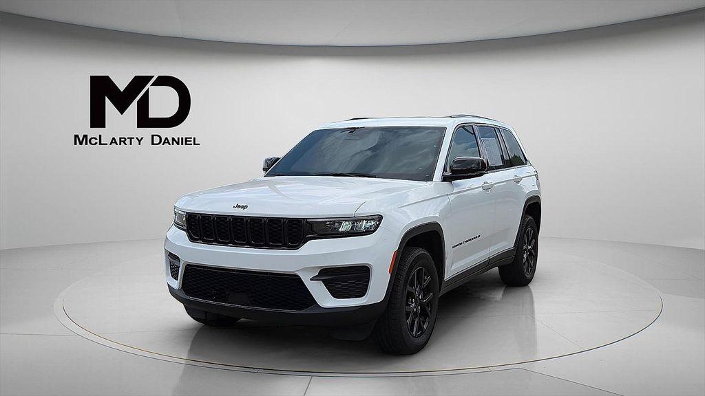 used 2024 Jeep Grand Cherokee car, priced at $32,549