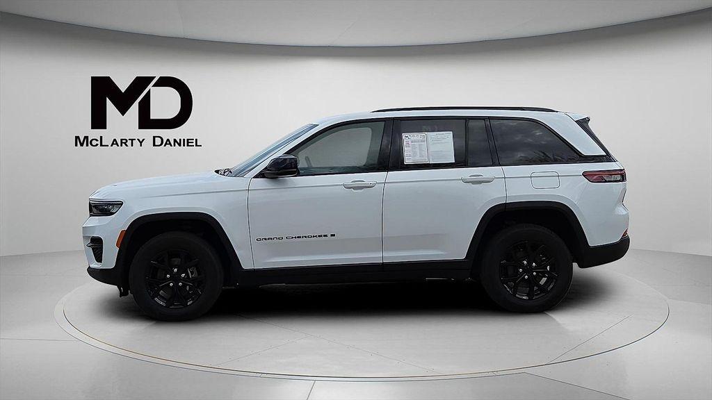 used 2024 Jeep Grand Cherokee car, priced at $32,549