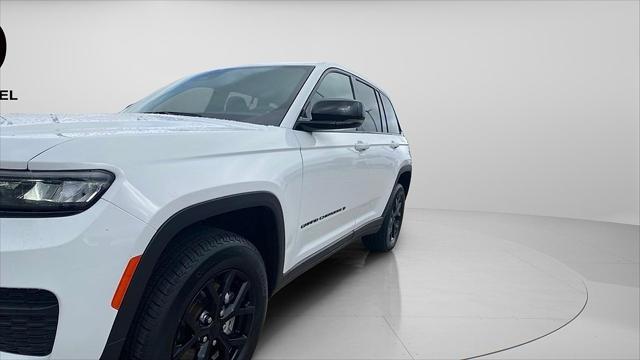 used 2024 Jeep Grand Cherokee car, priced at $32,572