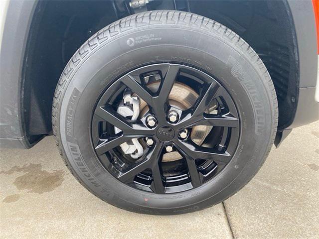 used 2024 Jeep Grand Cherokee car, priced at $34,457