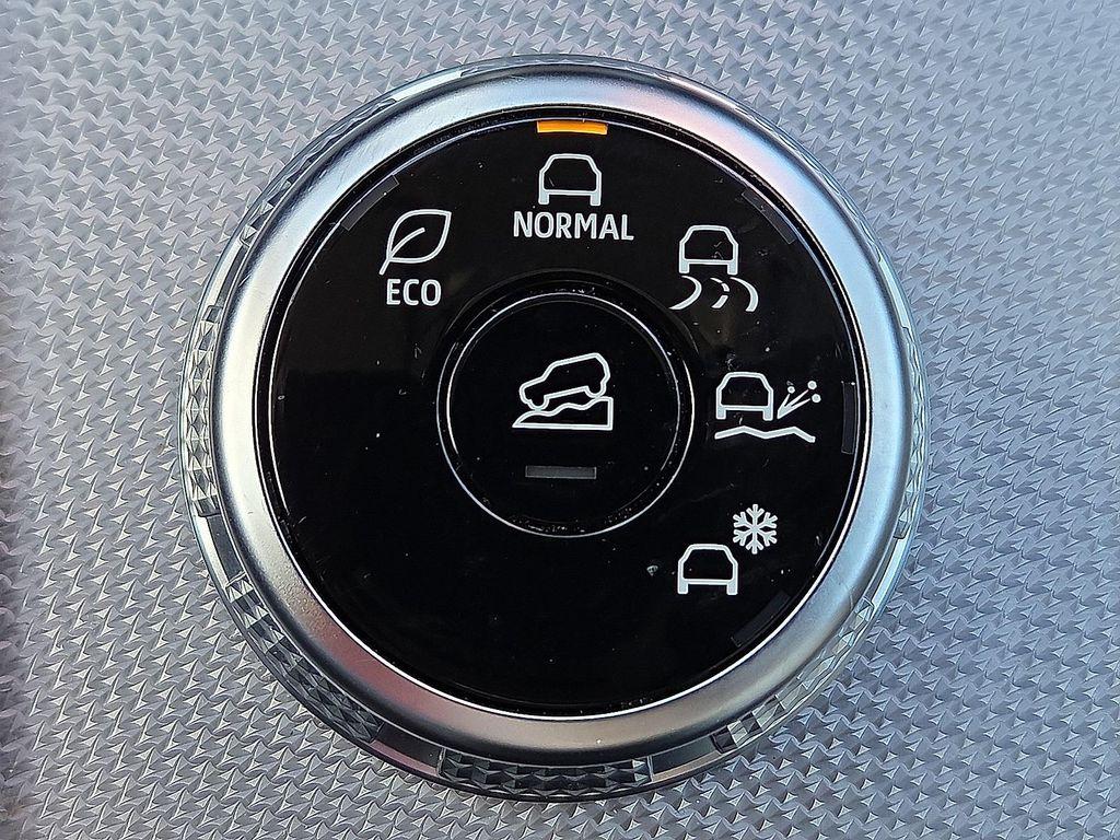 used 2024 Mitsubishi Outlander car, priced at $26,484