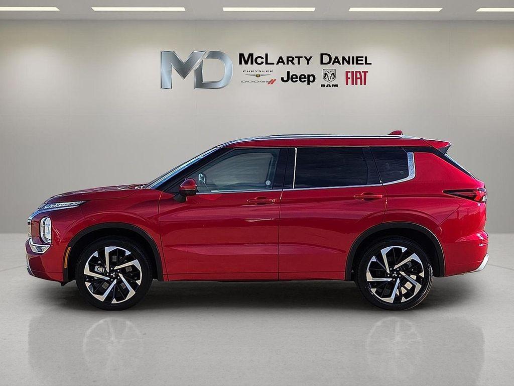 used 2024 Mitsubishi Outlander car, priced at $26,484