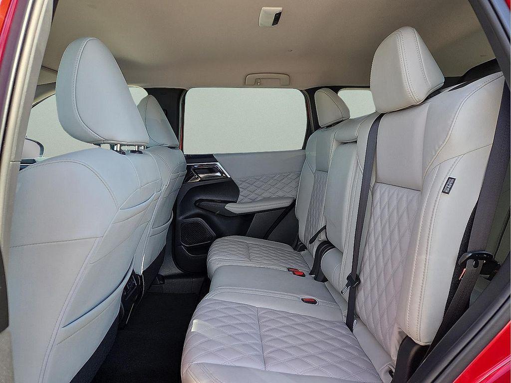 used 2024 Mitsubishi Outlander car, priced at $26,484