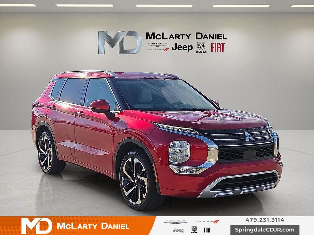used 2024 Mitsubishi Outlander car, priced at $27,105