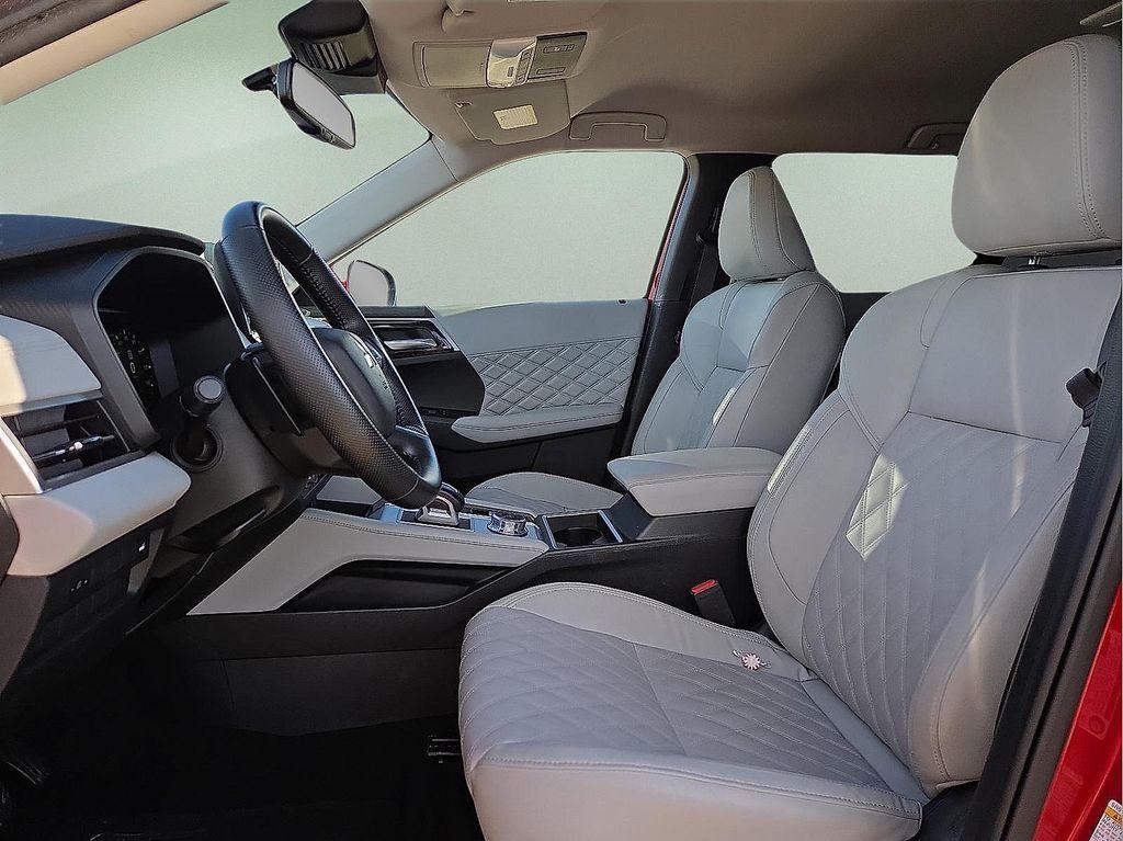 used 2024 Mitsubishi Outlander car, priced at $26,484