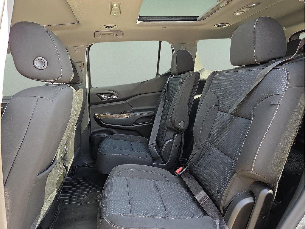 used 2023 GMC Acadia car, priced at $28,130