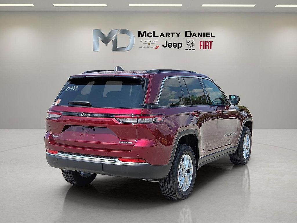 new 2025 Jeep Grand Cherokee car, priced at $40,256