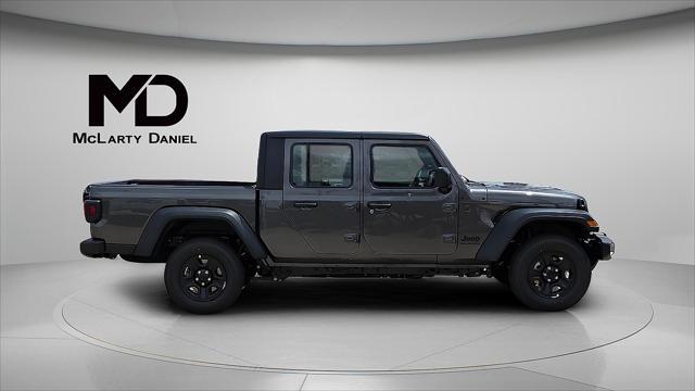 new 2025 Jeep Gladiator car, priced at $39,372