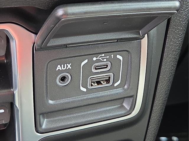 new 2025 Jeep Gladiator car, priced at $39,372