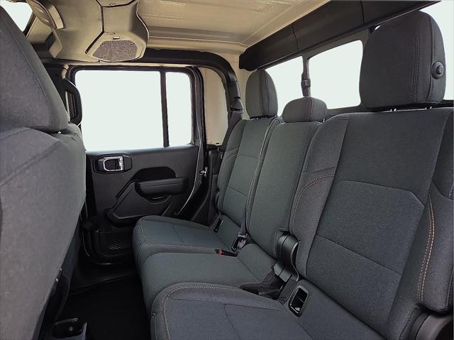 new 2025 Jeep Gladiator car, priced at $39,372