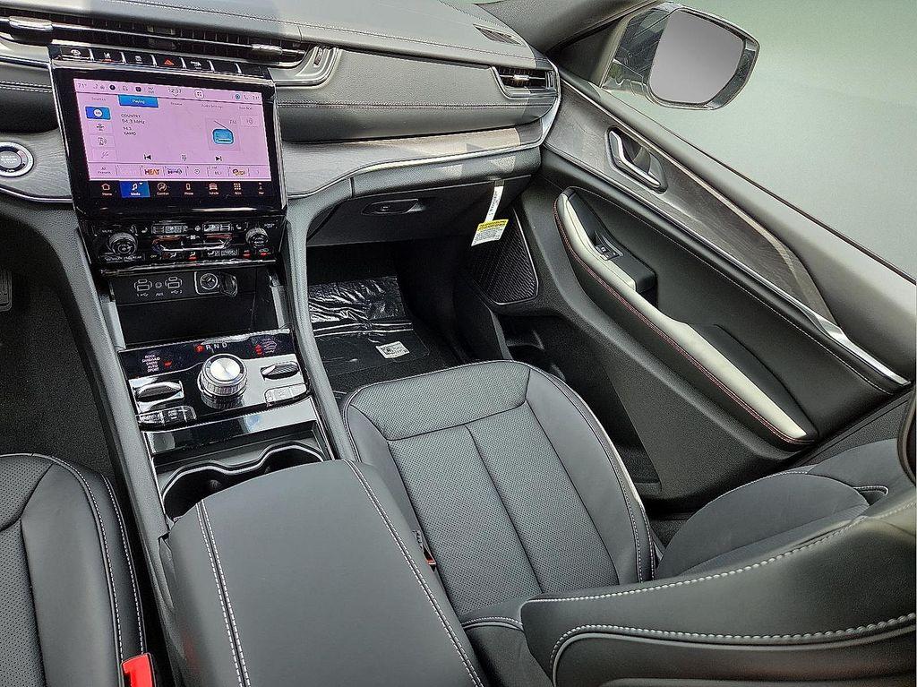 new 2025 Jeep Grand Cherokee L car, priced at $56,629