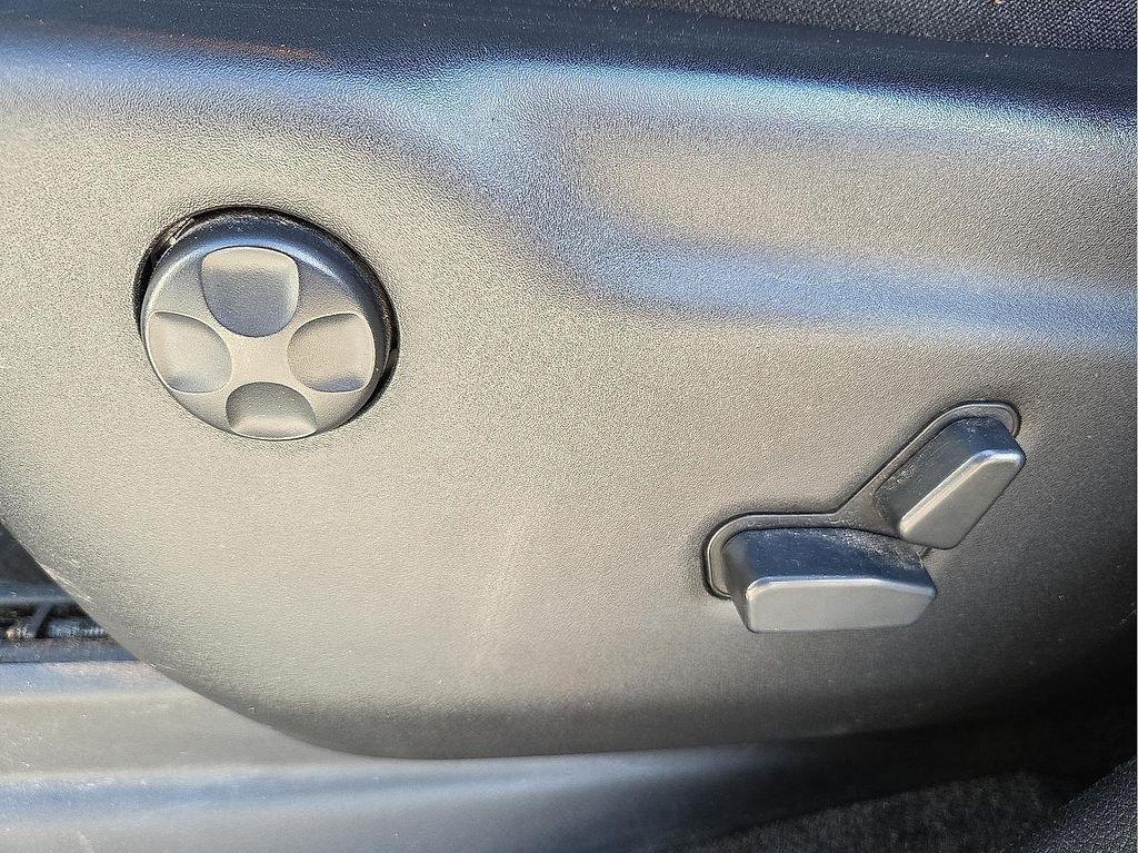 used 2015 Jeep Grand Cherokee car, priced at $12,602