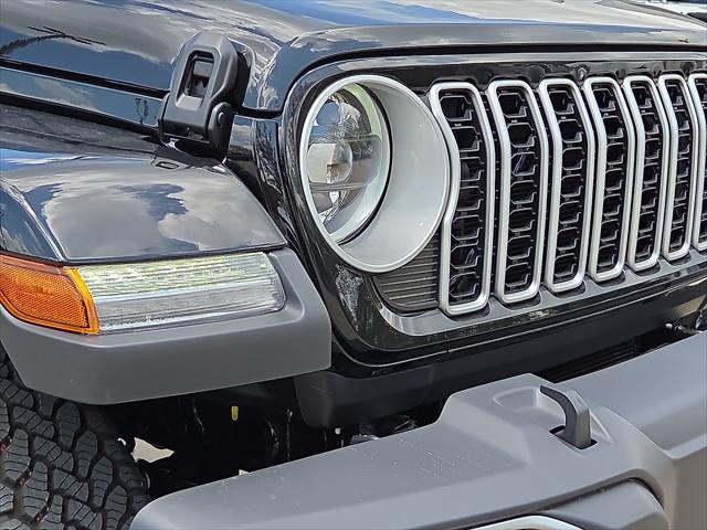 new 2025 Jeep Wrangler car, priced at $51,556