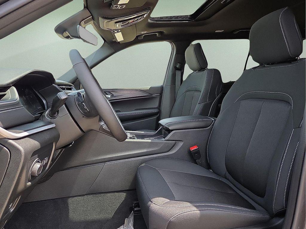 new 2025 Jeep Grand Cherokee L car, priced at $42,069