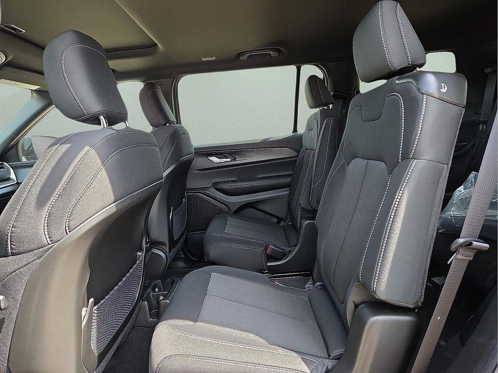 new 2025 Jeep Grand Cherokee L car, priced at $42,069