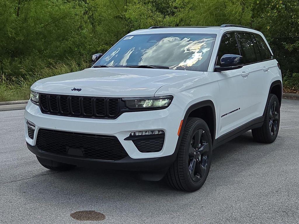 new 2025 Jeep Grand Cherokee car, priced at $44,919