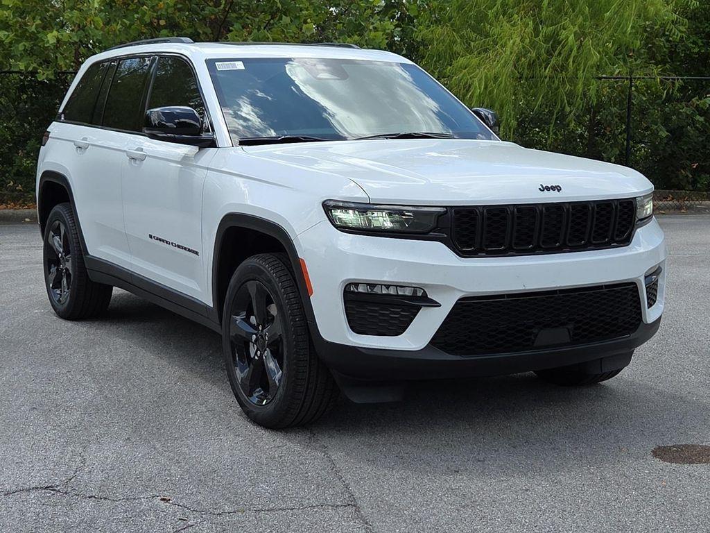new 2025 Jeep Grand Cherokee car, priced at $44,919