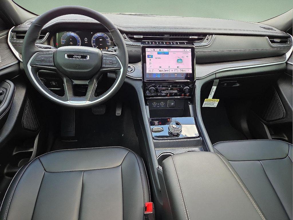 new 2025 Jeep Grand Cherokee car, priced at $42,740