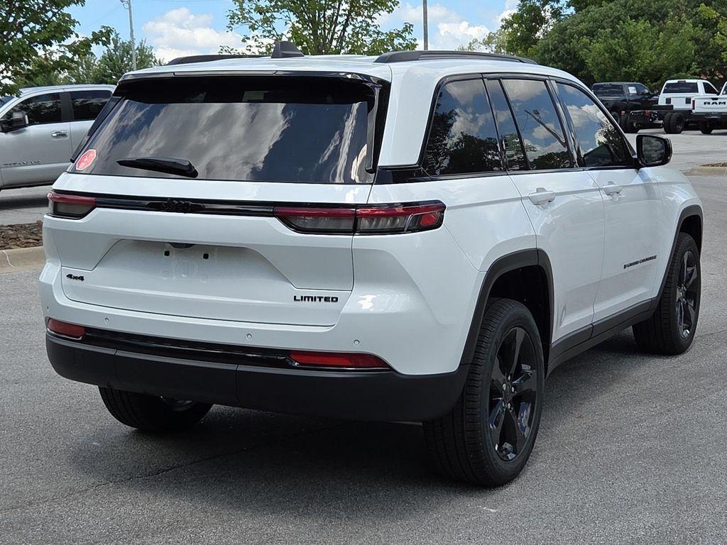 new 2025 Jeep Grand Cherokee car, priced at $44,919