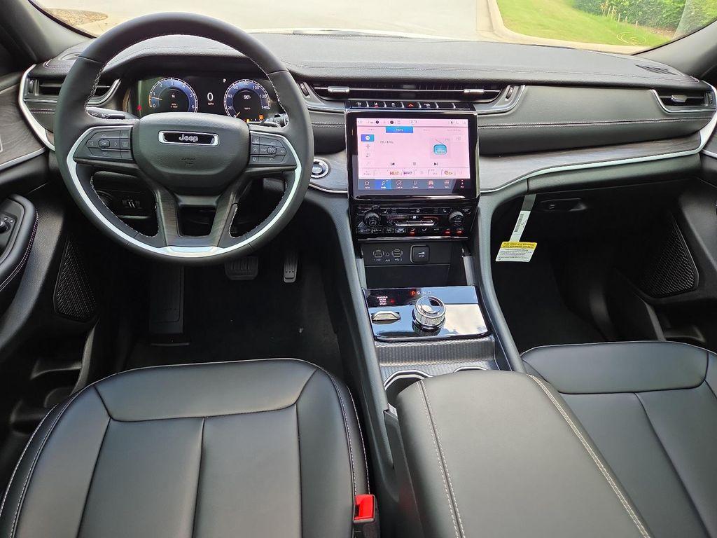 new 2025 Jeep Grand Cherokee car, priced at $44,919