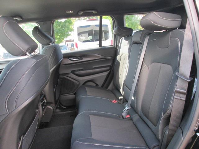 new 2025 Jeep Grand Cherokee car, priced at $31,507