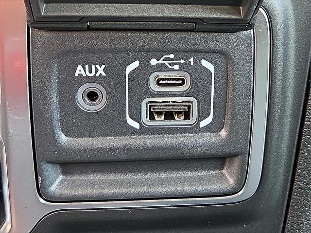 new 2025 Jeep Gladiator car, priced at $39,372