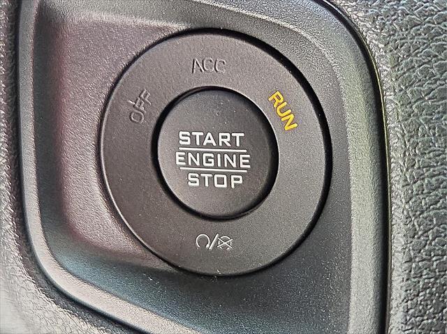 new 2025 Jeep Gladiator car, priced at $39,372