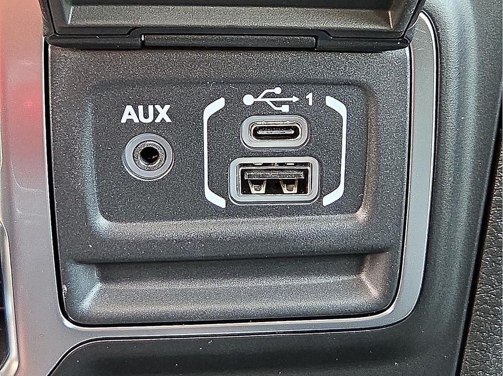 new 2025 Jeep Gladiator car, priced at $37,092