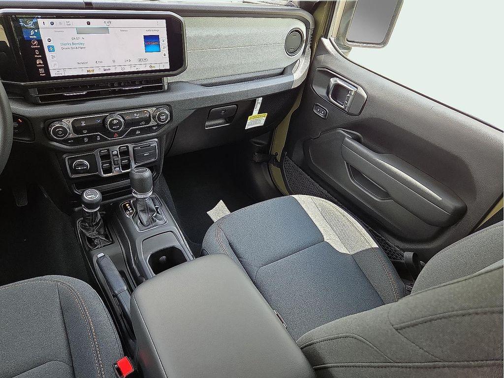 new 2025 Jeep Gladiator car, priced at $37,092