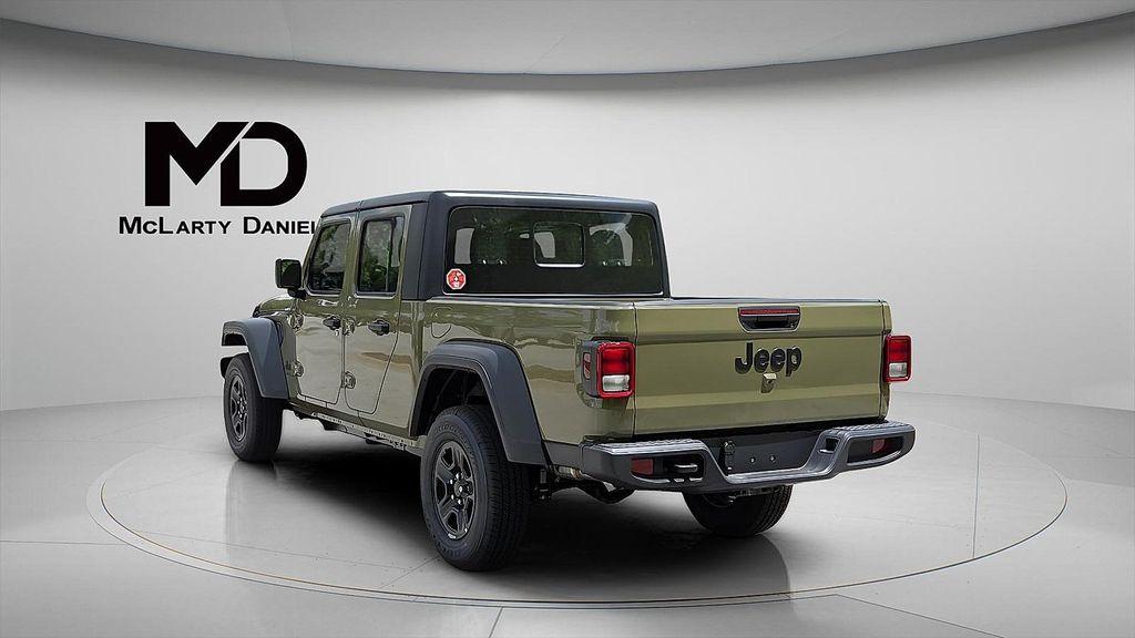 new 2025 Jeep Gladiator car, priced at $37,092
