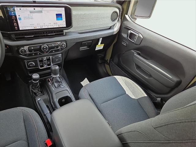 new 2025 Jeep Gladiator car, priced at $39,372