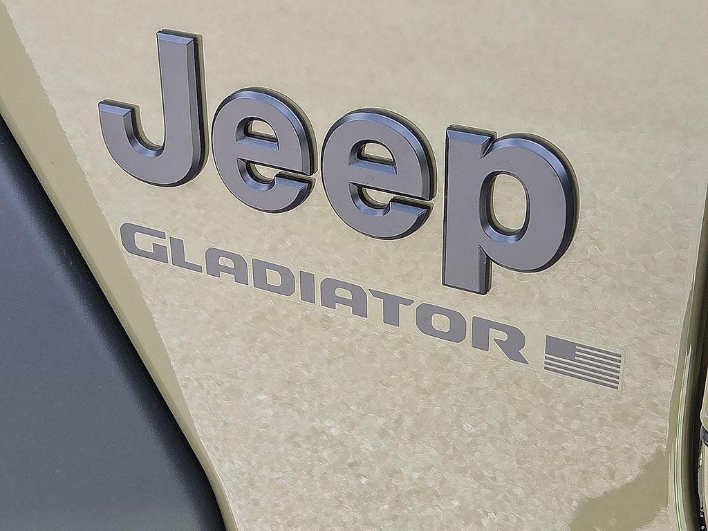 new 2025 Jeep Gladiator car, priced at $37,092