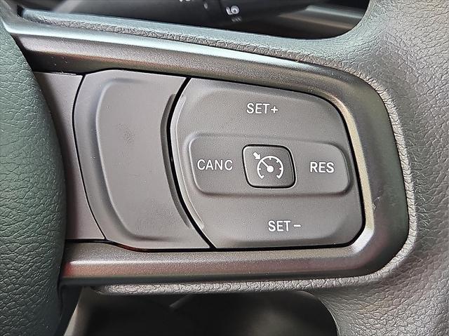 new 2025 Jeep Gladiator car, priced at $39,372