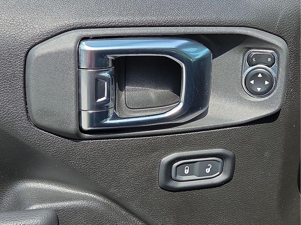 new 2025 Jeep Gladiator car, priced at $48,046