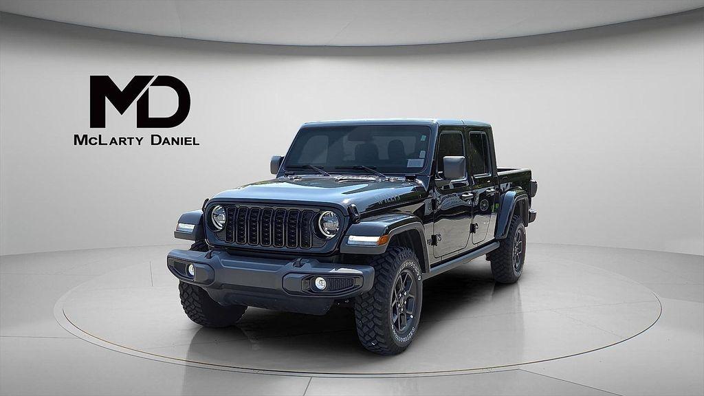new 2025 Jeep Gladiator car, priced at $48,046