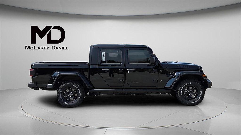 new 2025 Jeep Gladiator car, priced at $48,046