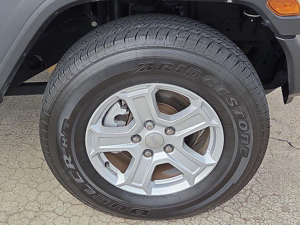 used 2021 Jeep Wrangler Unlimited car, priced at $26,297