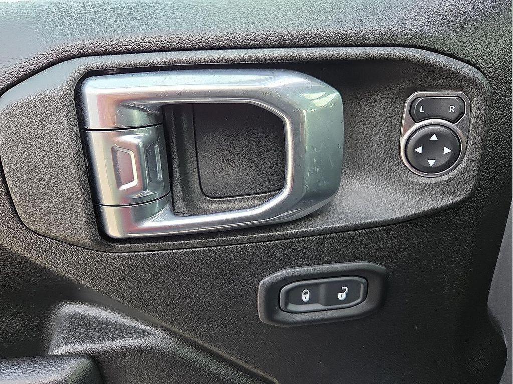 used 2021 Jeep Wrangler Unlimited car, priced at $26,297