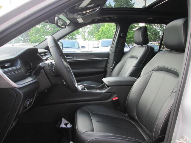 new 2024 Jeep Grand Cherokee car, priced at $45,005