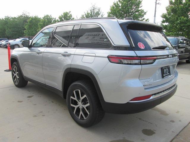 new 2024 Jeep Grand Cherokee car, priced at $45,005
