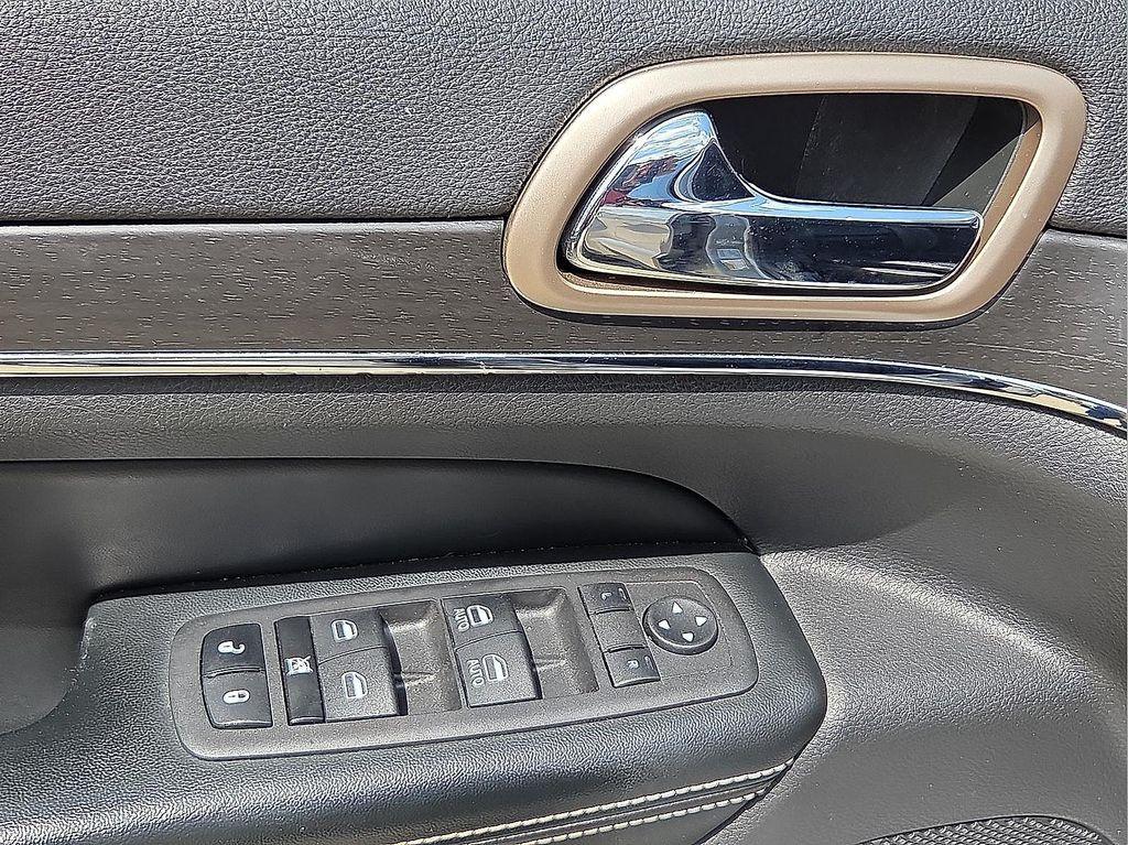 used 2016 Jeep Grand Cherokee car, priced at $15,900