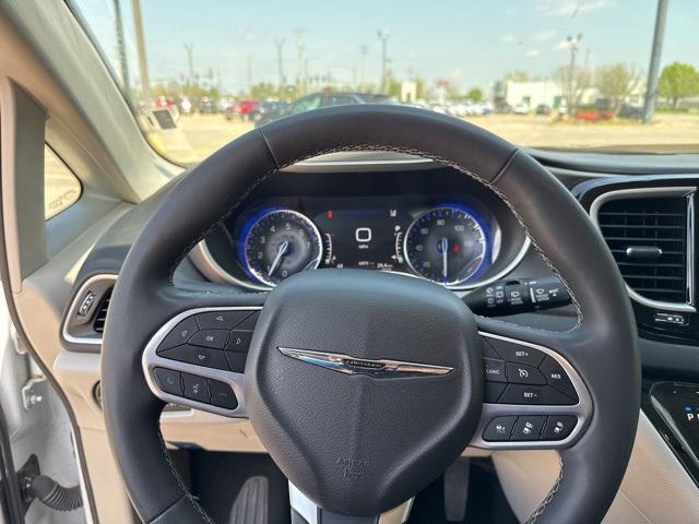 used 2023 Chrysler Pacifica car, priced at $25,022