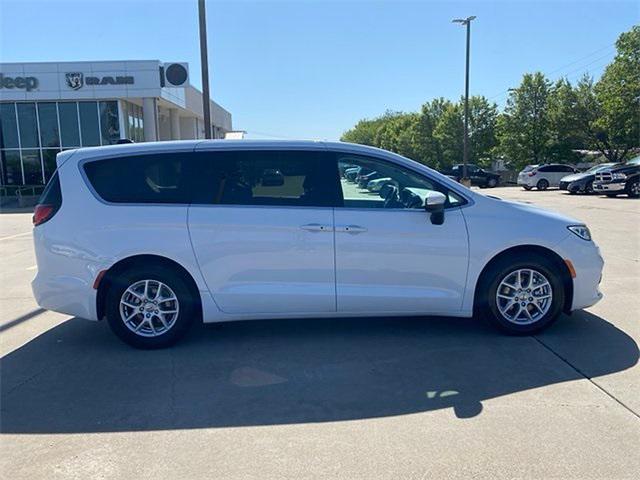 used 2023 Chrysler Pacifica car, priced at $22,915