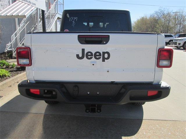 new 2024 Jeep Gladiator car, priced at $36,415