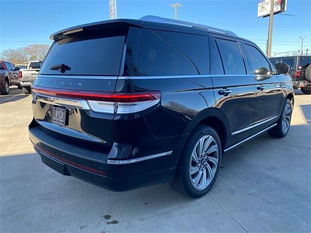 used 2022 Lincoln Navigator car, priced at $46,961