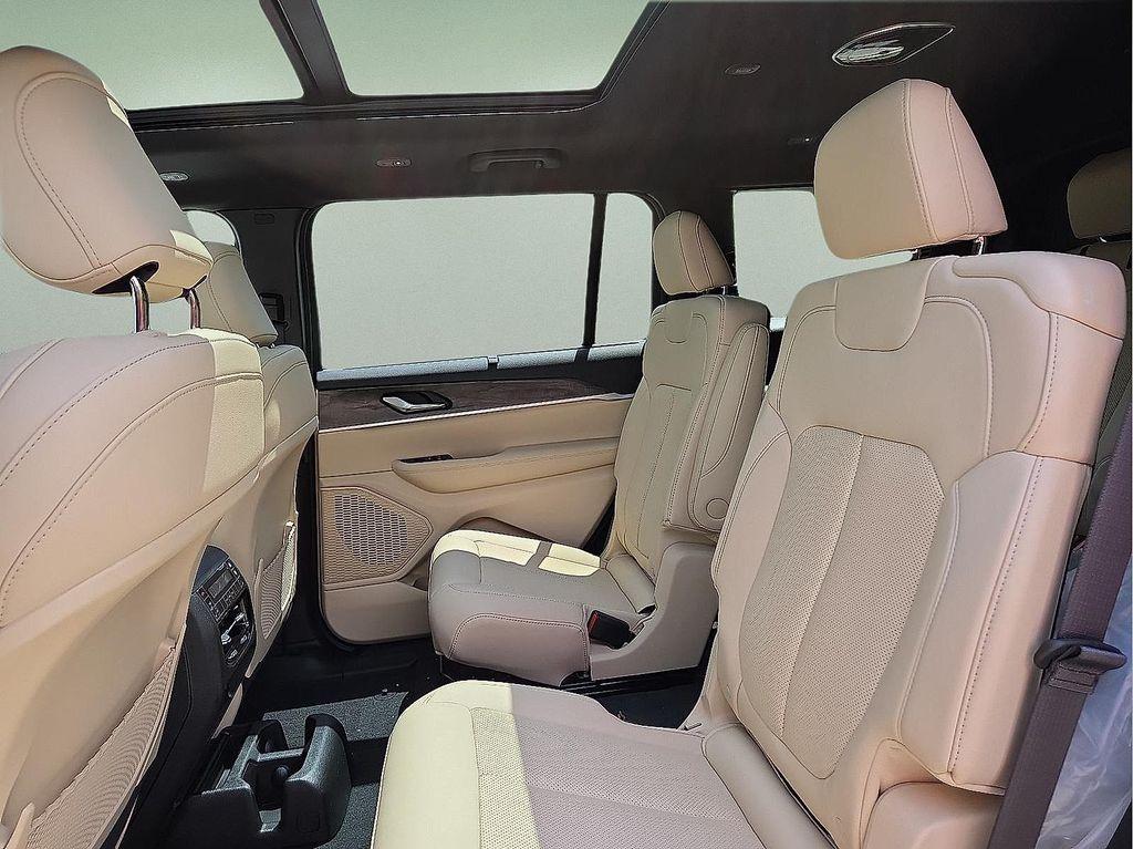 new 2025 Jeep Grand Cherokee L car, priced at $51,217