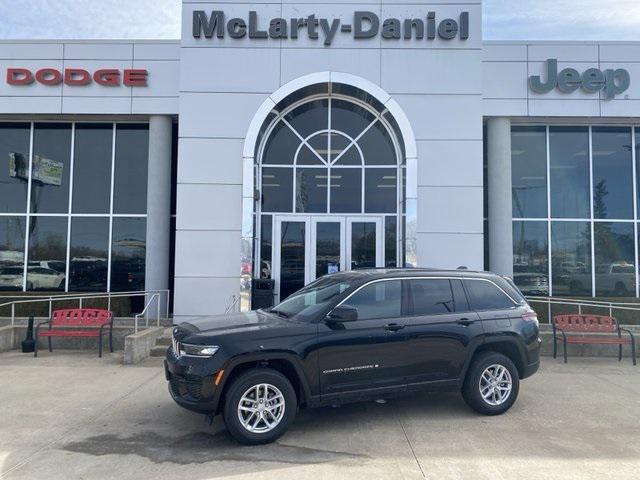 new 2025 Jeep Grand Cherokee car, priced at $34,500