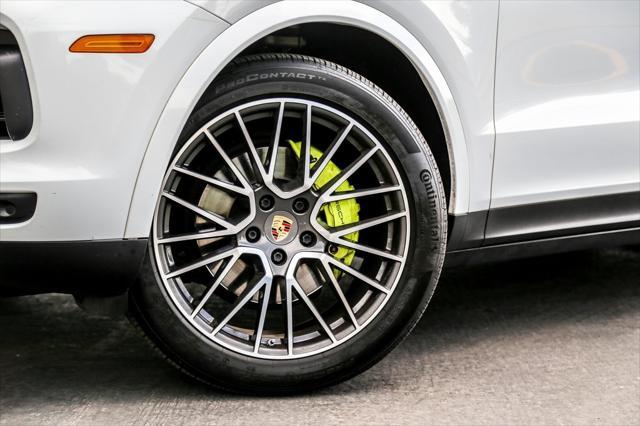used 2021 Porsche Cayenne E-Hybrid car, priced at $54,995