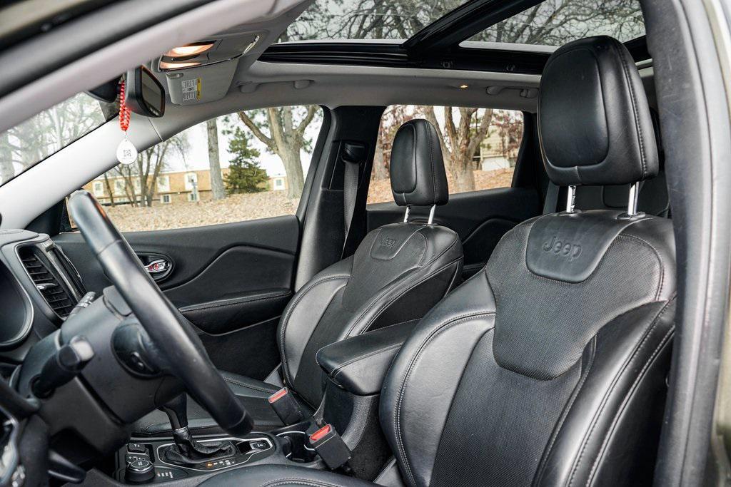 used 2019 Jeep Cherokee car, priced at $13,995