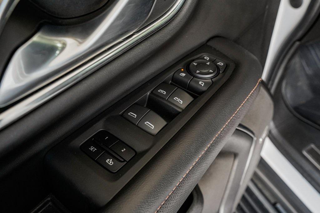 used 2022 GMC Yukon car, priced at $50,995